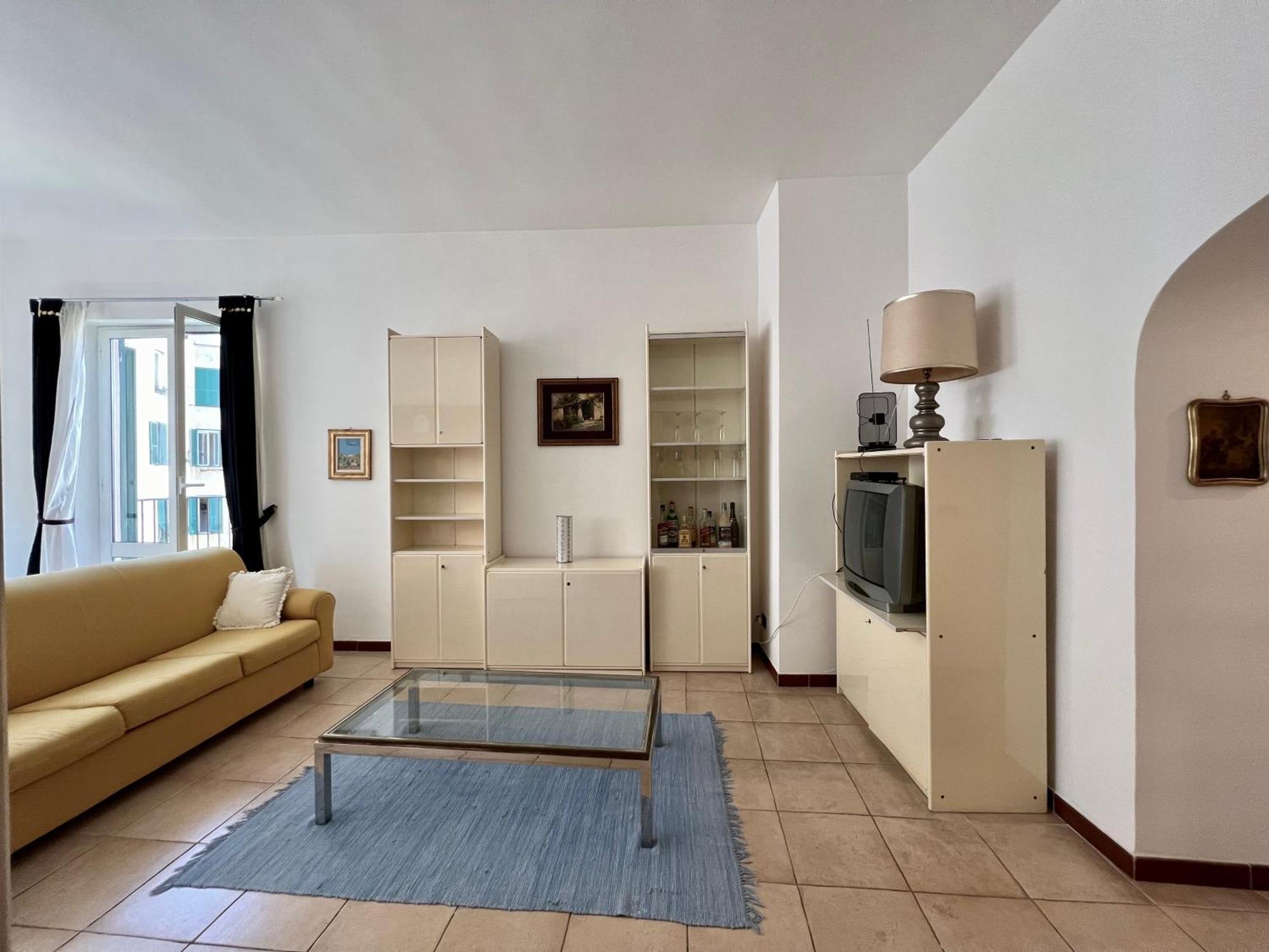 Lovingenoa Prione Apartment Bagian luar foto