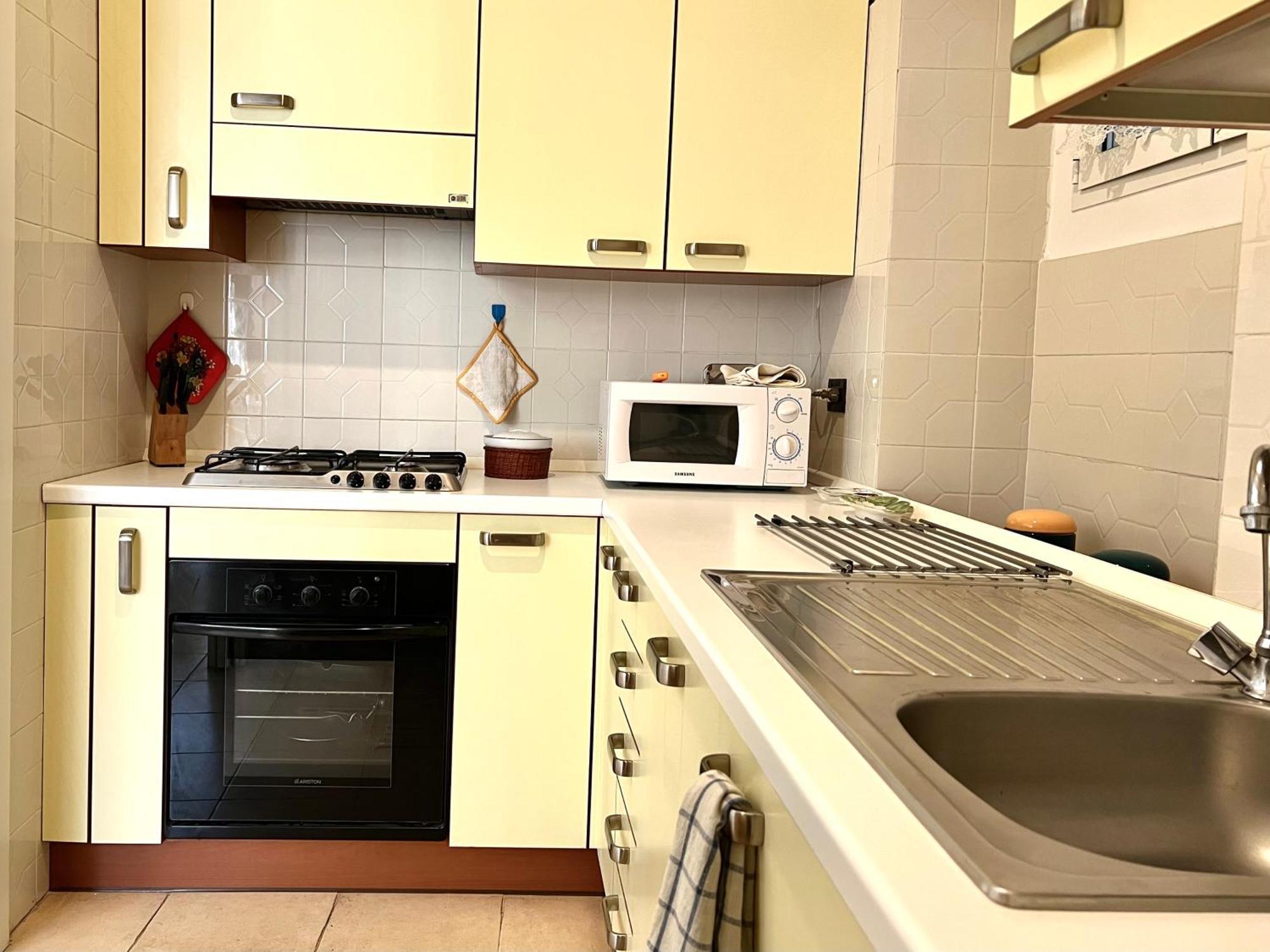 Lovingenoa Prione Apartment Bagian luar foto